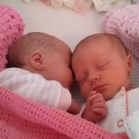 Meet Twins Gemma & Kate - UK